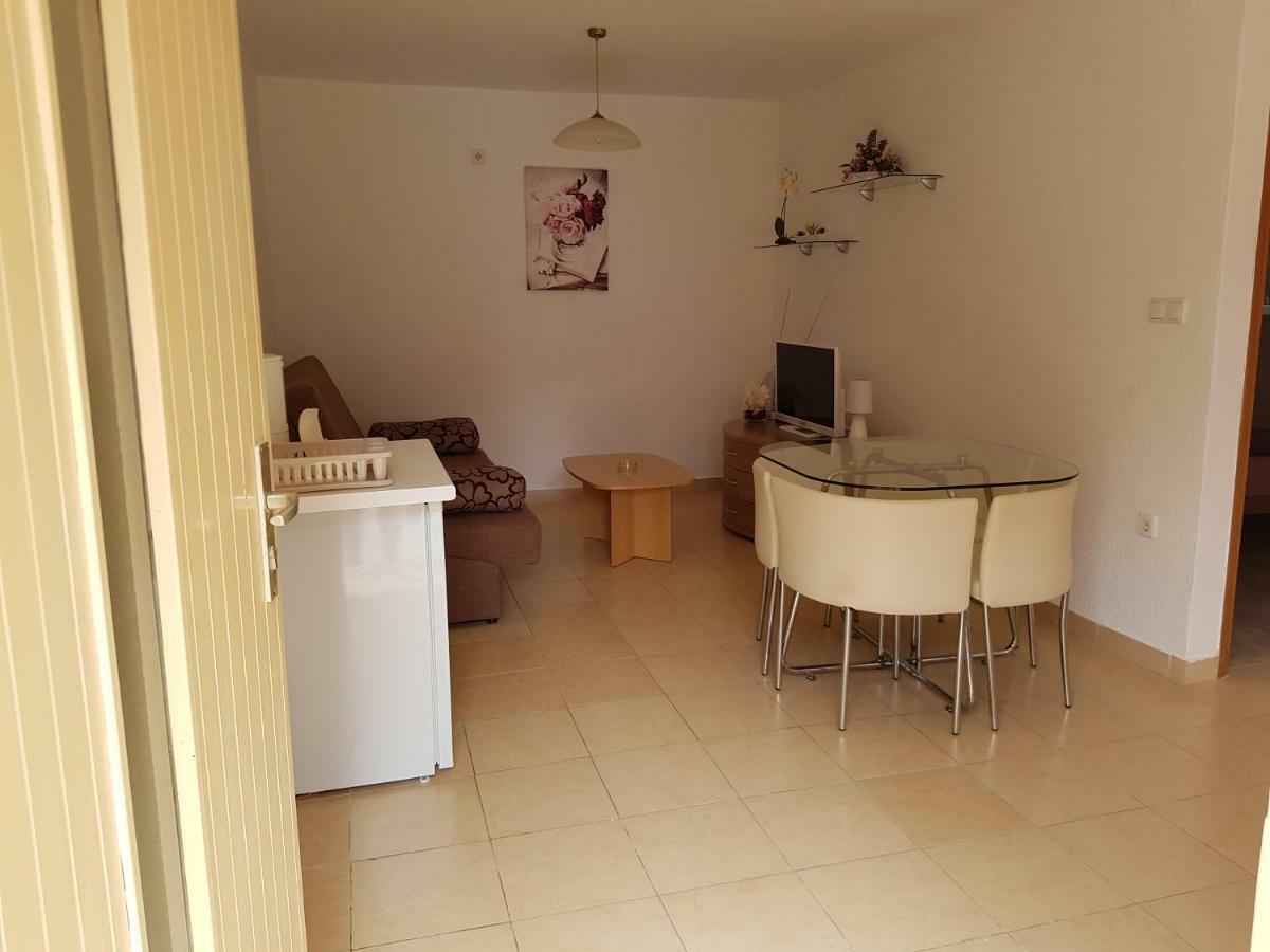 Apartments And Rooms Rosemari Mali Lošinj Exterior foto